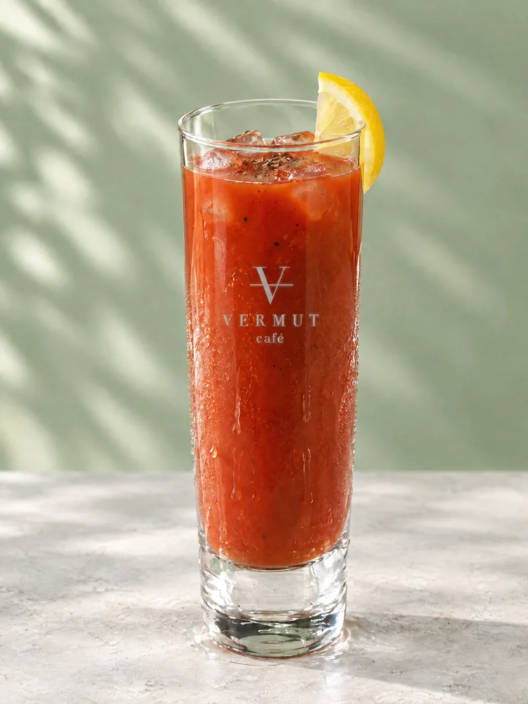 Bloody Mary (เช้า-เที่ยง) · Vermut Café, רחוב ההליכה בפאי