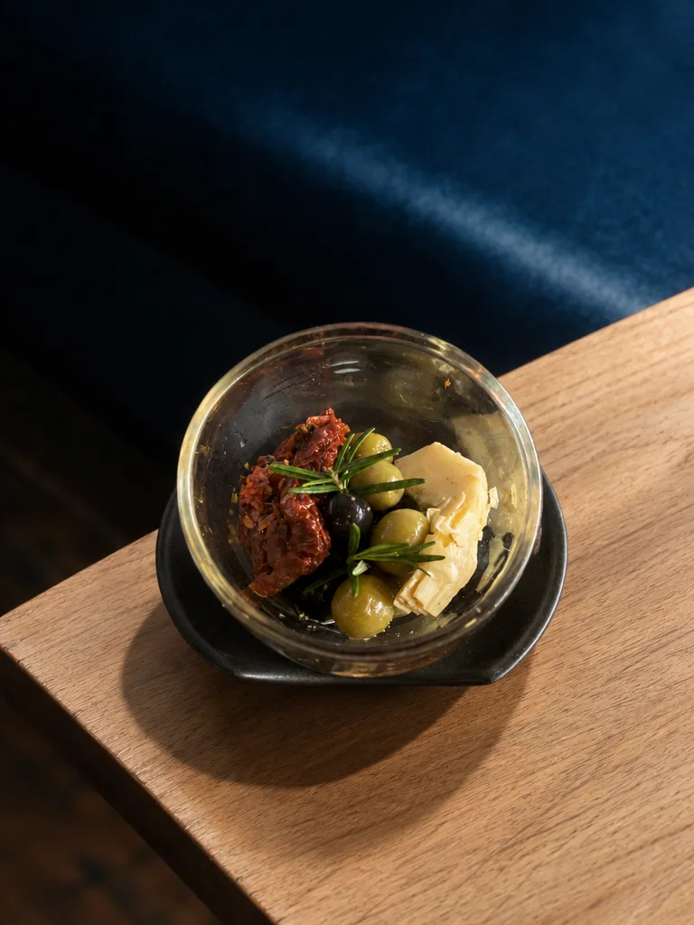 Olive & Friends · Vermut Café, רחוב ההליכה בפאי