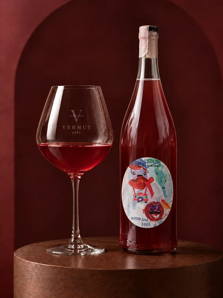 Yetti Hipster Juice · Vermut Café, Pai Walking Street