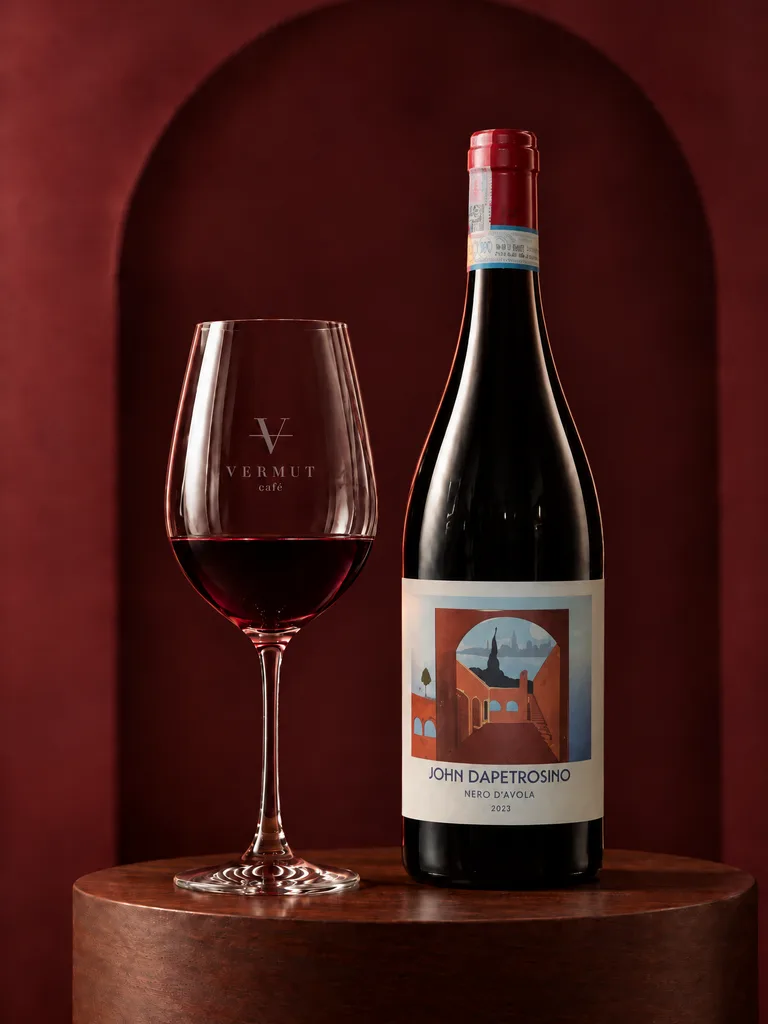 John Dapetrosino Nero d’Avola 2023 · Italy · Vermut Café Pai